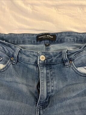 Ashley Mason women’s Washed Blue Slim Jeans bell bottoms